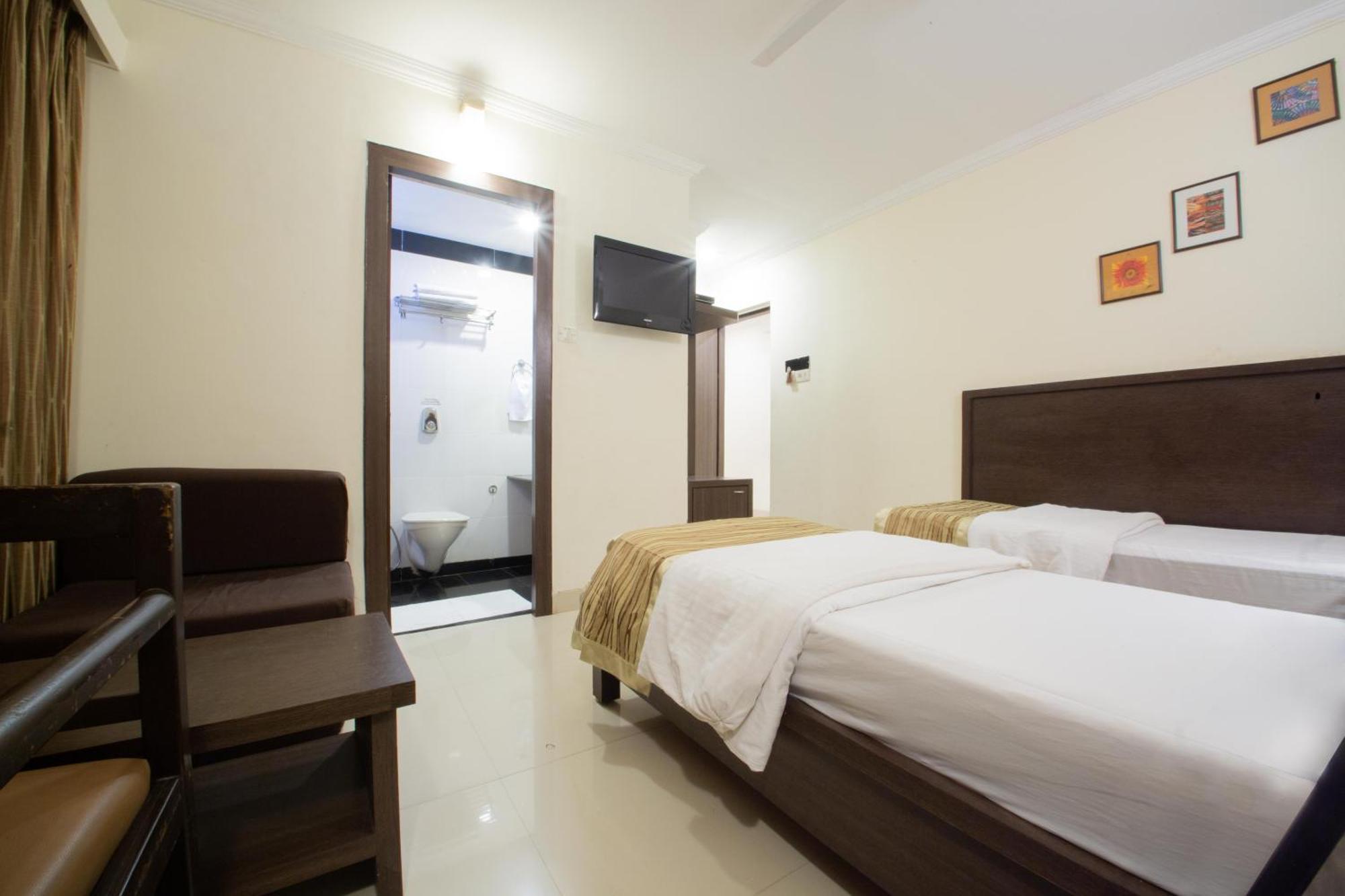 Hotel Aroma Executive Panaji -Stay In The Heart Of The City Zewnętrze zdjęcie